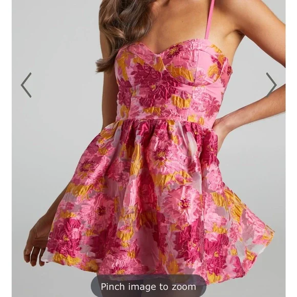 Showpo Brailey Floral Bustier Dress New With Tags - Picture 1 of 9